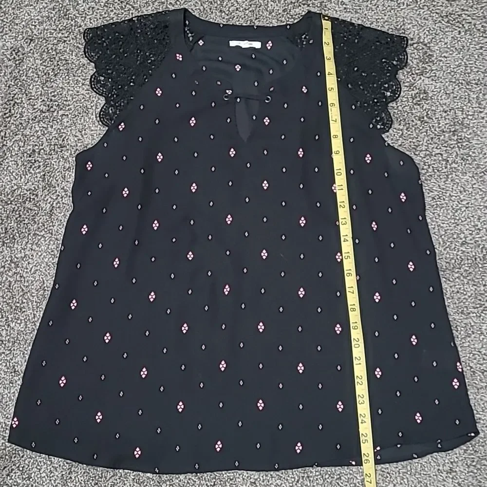 Lace Blouse - Picture 4 of 8